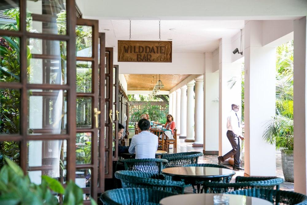 Bronte Hotel Harare Exterior photo