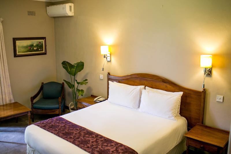 Bronte Hotel Harare Exterior photo